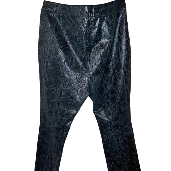 Wilson’s Pelle Studio Snakeskin Flare Pants 8 - Picture 3 of 4
